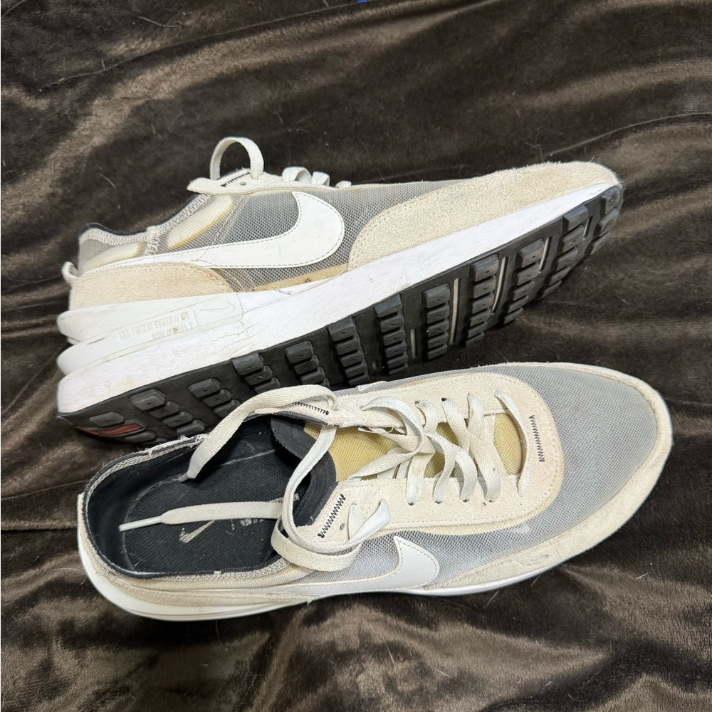 Nike waffle cream and white mens